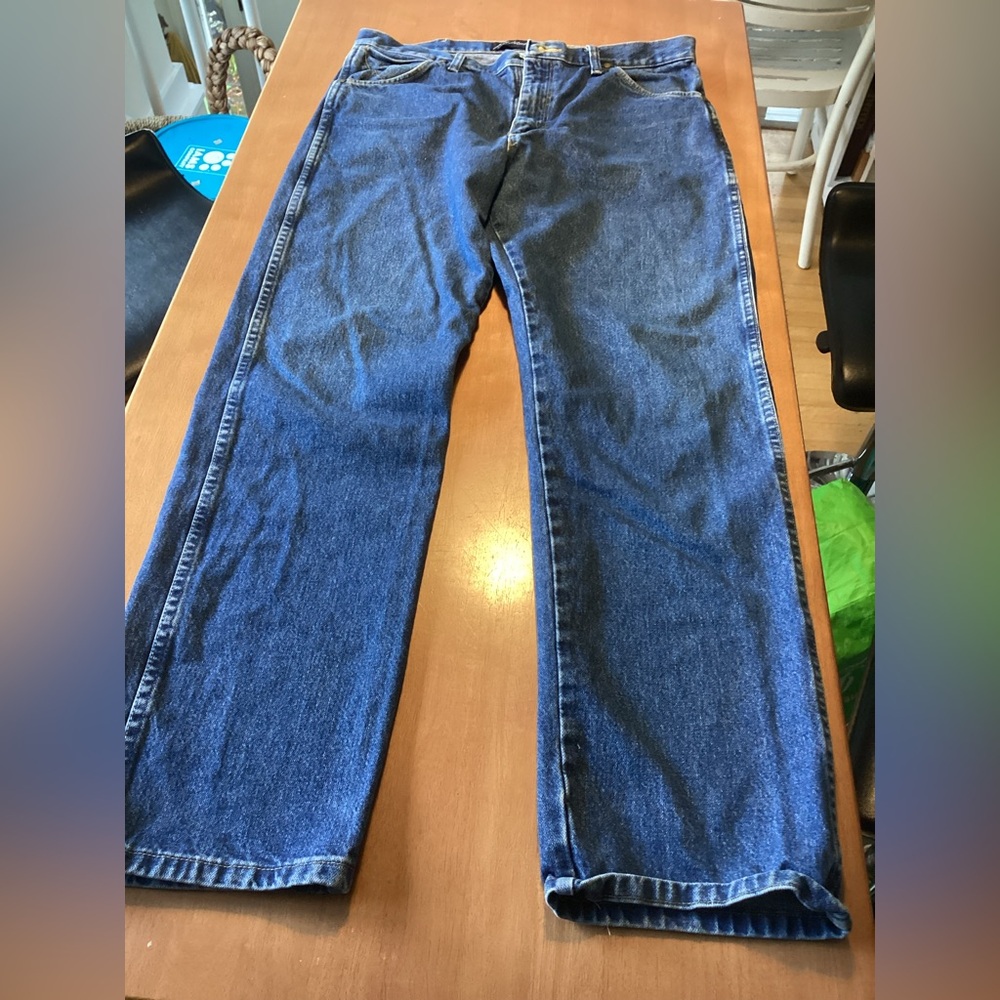 Wrangler George Strait Cowboy Cut Jeans